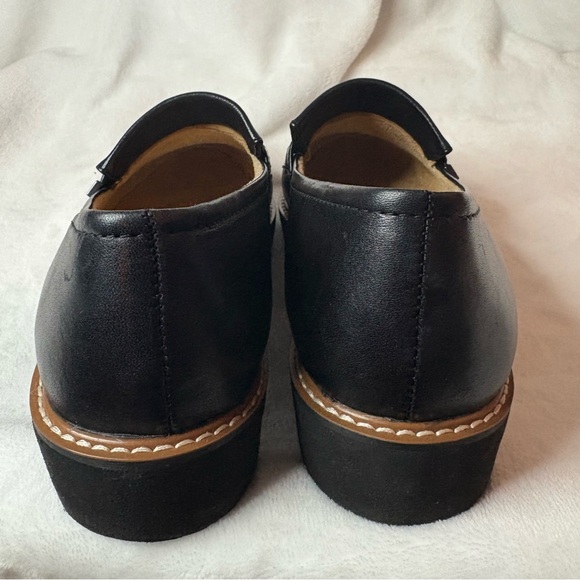 Naturalizer Adiline black leather lug sole loafer - Picture 10 of 11